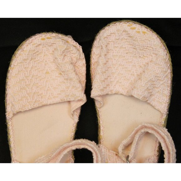 NEW 2007 Gymboree Love is in The Air Pink Lace Crochet Sandals Shoes size 13 - Picture 9 of 10